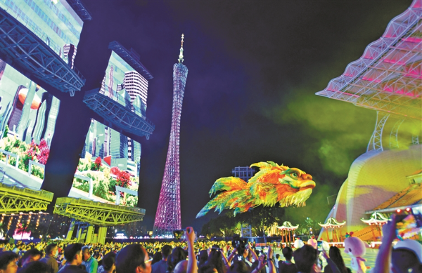 廣州國際燈光節啟幕 “大鰲魚”“芭蕉葉”驚艷返場